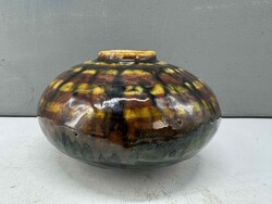 Retro iparművészeti kerámia, KM jelzésű "ufó" váza,  8 cm magas x 13 cm átmérő