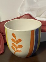 Közepes méretű kaspó