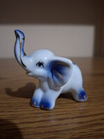 Porcelán szerencsehozó aranyozott elefánt. 6,2 cm. Hibátlan