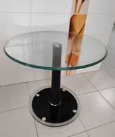 Kerek üveg dohányzóasztal