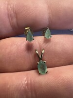 Modern smaragd köves fülbevaló medál