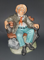 Hibátlan vintage porcelán figura – Tapio jelzéssel (19cm)