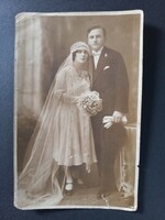 Polgári esküvői portré, art deco stílusú menyasszonyi ruhában 1920/30-as évek