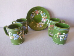 Népi cserép bögre fali tálal