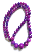 Fokozatosan csökkenő ásványokból Sugilit nyakék