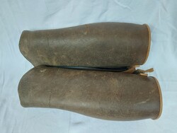 Antik bőr tiszti, katonai lábszárvédő II.világháborús, német, 1930-40 34x44 cm