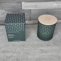 Skandinavisk Skog illatgyertya saját dobozában