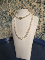 Akoya verlauf gyöngysor vésett arany zárral