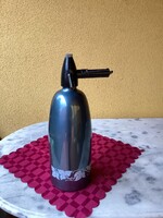 Két literes szódás szifon.