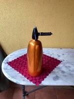 Két literes szódás szifon.