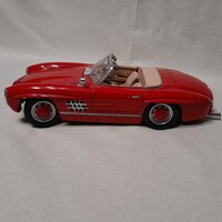 Burago Mercedes Benz 300 SL. autó modell. 1:18