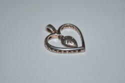 Szív medál kövekkel