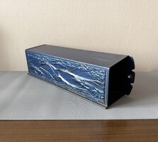 Egyedi fém falra szerelhető postaláda/újságtartó