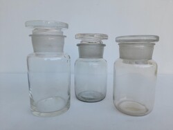 Antik patikai vagy gyogyszertari uvegpalackok