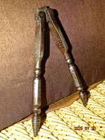 ANTIK DÍSZES ÖNTÖTT VAS DIÓTÖRŐ MOGYORÓ TÖRŐ