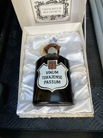 For Sale Tokaji 5 Puttonyos Aszú – Vinum Tokajense Passum (1968)