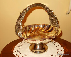 Fém kínáló kosár, asztalközép. 28x30 cm