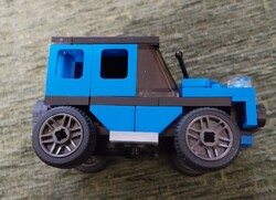 Lego kompatibilis lendkerekes kék kisautó