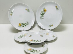 Kahla tálak és tányérok