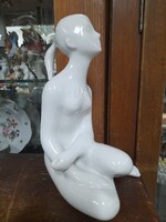 Royal Dux Art Deco Ülő Női Akt Porcelán Szobor.23 cm.