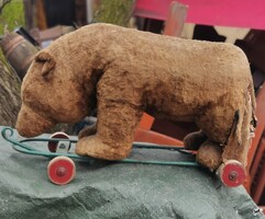 Gurulós Teddy mackó