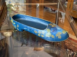 HOLLAND PAPUCS, FESTETT FA EMLÉKTÁRGY 29 CM
