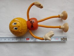 Golf labda figura hajlítható karokkal és lábakkal a hasán HOLE in 1 felirattal