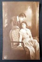 Nő,Hölgyek,Szerelem,Udvarlás,Szépség,Divat képeslap