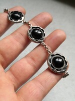 Gyönyörű ónix köves ezüst karkötő