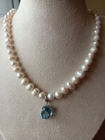 Tenyésztett gyöngy nyaklánc égszínkék topáz 925 ezüst medállal