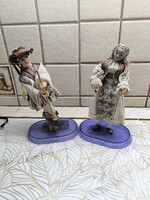 Retro Orosz férfi, nő népvisetei ruhában, baba figura műanyag talpon eladó!