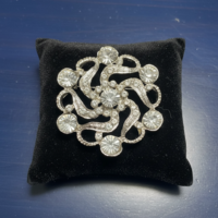 Vintage Brooch, Elegant Pin and Decorative Garment Accessory from the 1970s-80s, Old Brooch, Antique Pin