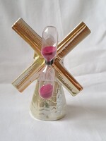 Német Lippelsdorfi (GDR) szélmalom működő homokórával