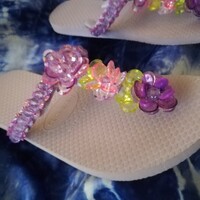 Egyedi havaianas papucs, színes virágokkal