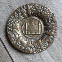 Csodaszép régi domborműves réz gyűrűtartó tálka (9,6 cm)