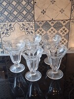 Üveg kelyhek, fagyi kínáló poharak