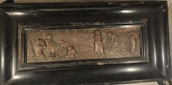 Antik bronzírozott ón relief keretben 888