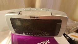 TECHNIKA rádiós ébresztőóra – javításra / alkatrésznek