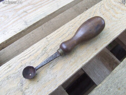 Antik konyhai eszköz gyümölcs magozó