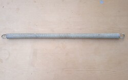 Franciaágyhoz húzórugó , 55 cm.hosszú ,25 mm.átmérőjű  , horganyzott , 1 db.van