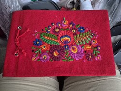 Népi kézzel készített fotóalbum. Fényképtartó