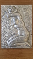 Retro női akt relief – Alumínium falikép (27x19 cm)