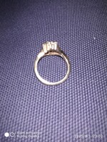 Aranyozott női gyűrű ólomkristály kő berakással