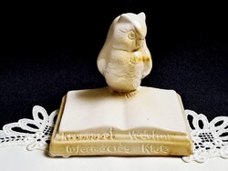 Extrém ritka és különleges festésű Bodrogkeresztúri kerámia könyves bagoly, körben felirattal
