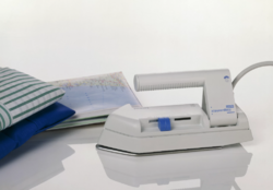 Utazáshoz kicsi Philips HD 1302 World Stewardess vasaló kitűnő állapotban.