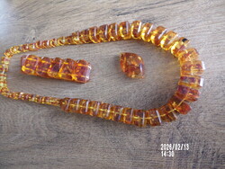 Borostyán nyaklánc karkötővel,brossal