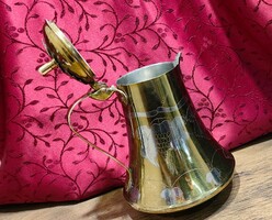 Réz boroskancsó vésett motívumokkal