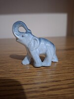 Porcelán szerencsehozó elefánt. 6,2 cm.