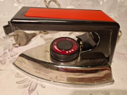 Régi orosz úti vasaló az 1960-as évekből