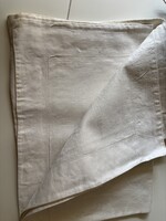 Vintage fehér damaszt párnahuzat – klasszikus elegáns ágynemű – 103 × 75 cm